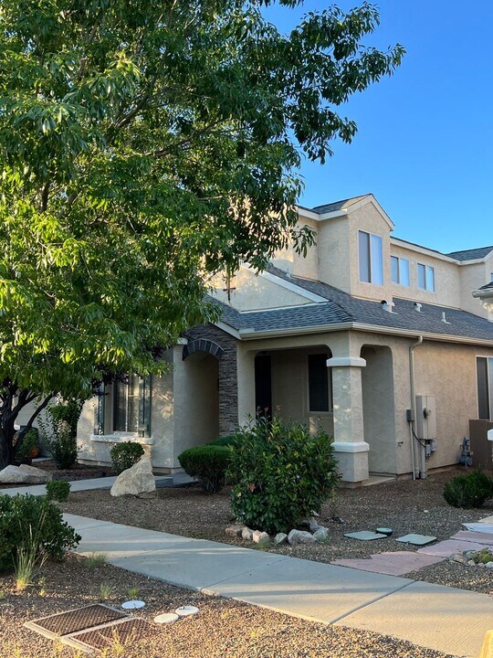 7206 Night Watch Way in Prescott Valley, AZ - Foto de edificio