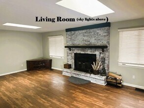 251 Honey Jane Dr in Dayton, OH - Foto de edificio - Building Photo