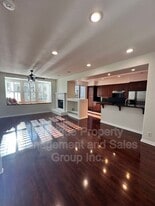 232 Jet Stream in Tustin, CA - Building Photo