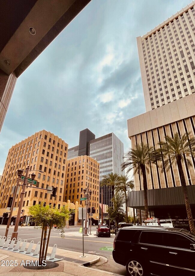114 W Adams St in Phoenix, AZ - Building Photo - Building Photo