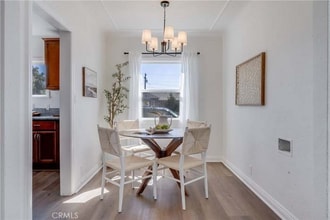 1347 E Bennett St in Compton, CA - Foto de edificio - Building Photo