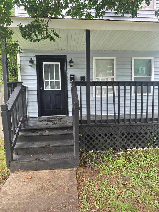 2427 Ruffin St in Norfolk, VA - Building Photo
