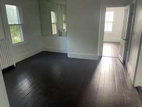233 Broadway in Port Ewen, NY - Building Photo - Building Photo