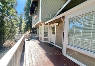 19997 Ridgecrest Way in Groveland, CA - Building Photo - Building Photo