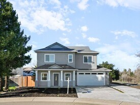 6651-6655 Sunset Bluffs St in Elk Grove, CA - Building Photo