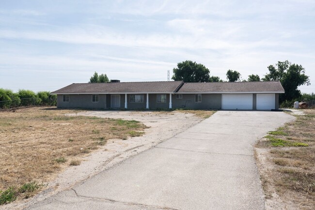 property at 2516 S Fruit Ave