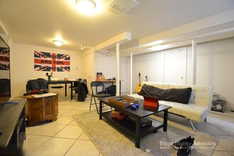 19 Saint Lukes Rd, Unit B in Boston, MA - Building Photo - Building Photo