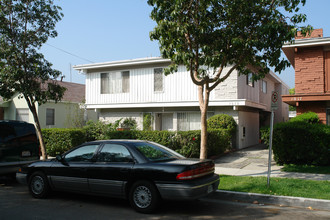 1019 Virginia Pl in Glendale, CA - Building Photo - Building Photo