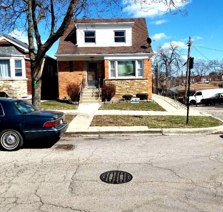 2315 N Merrimac Ave in Chicago, IL - Building Photo