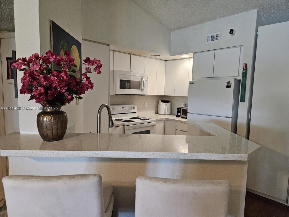 12510 Vista Isles Dr in Sunrise, FL - Building Photo