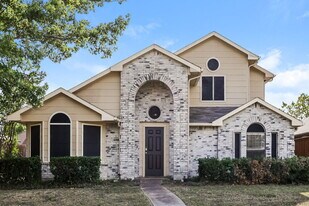 1705 Cool Springs Dr in Mesquite, TX - Building Photo