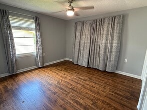 114 Roberts St in Florence, AL - Foto de edificio - Building Photo