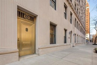 740 Park Ave in New York, NY - Building Photo - Building Photo