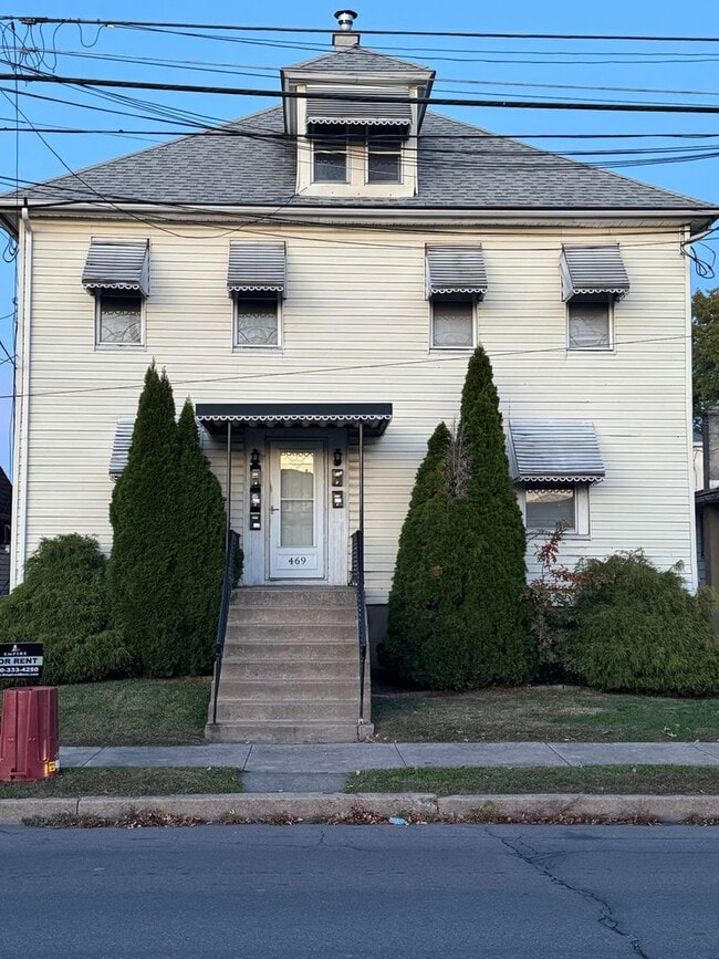 property at 467 Northampton St