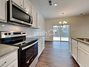 7121 Garrett Ct in Charlotte, NC - Building Photo - Building Photo