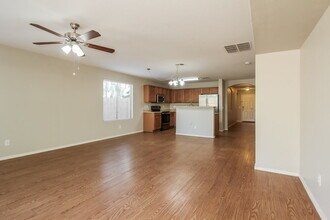 372 S 151st Ave in Goodyear, AZ - Building Photo - Building Photo