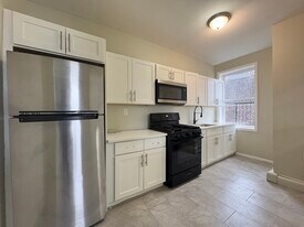 114 Mallory Ave, Unit 3 in Jersey City, NJ - Building Photo