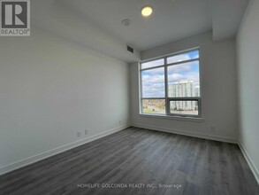 50-850 Upper Mall Wy in Vaughan, ON - Building Photo - Building Photo