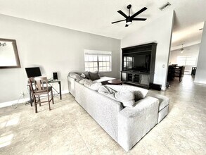 6373 Lansdowne Cir in Boynton Beach, FL - Building Photo - Building Photo