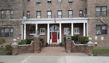 The Ramsey in New Rochelle, NY - Building Photo - Building Photo