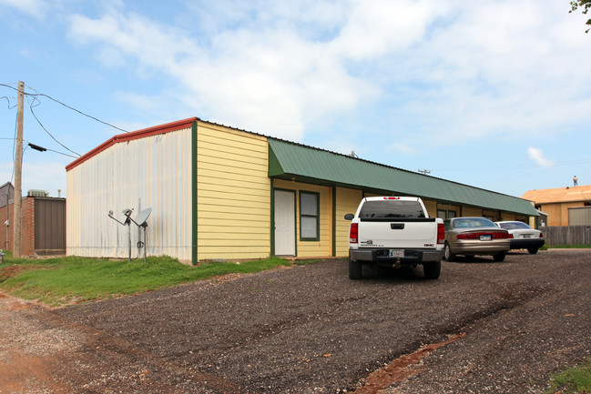 Heritage Apartments in Newcastle, OK - Building Photo - Building Photo