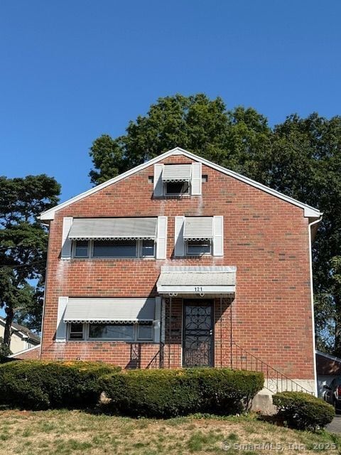 121 Pinehurst Ave in New Britain, CT - Building Photo - Building Photo