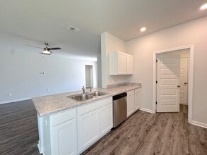 2120 W Middlebrooke Xing in Odenville, AL - Building Photo - Building Photo