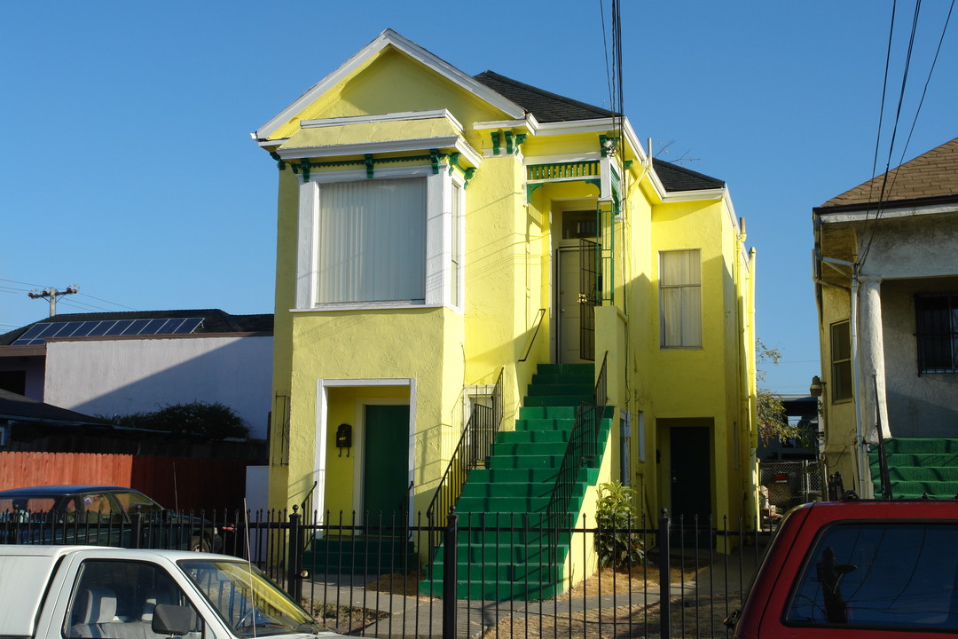 730-734 Apgar St in Oakland, CA - Foto de edificio