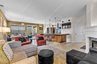 61567 O'Dell Lake Dr in Bend, OR - Building Photo - Building Photo