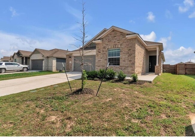 240 Madrid in Kyle, TX - Building Photo - Building Photo