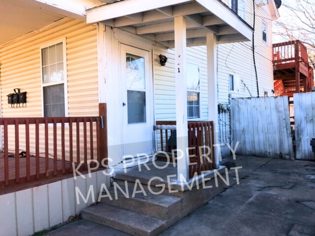 property at 939 S Market St