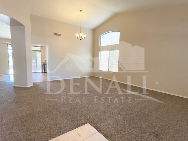 1121 S Western Skies Dr in Gilbert, AZ - Building Photo - Building Photo
