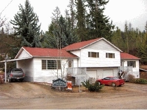 6681 Denver St in Bonners Ferry, ID - Foto de edificio