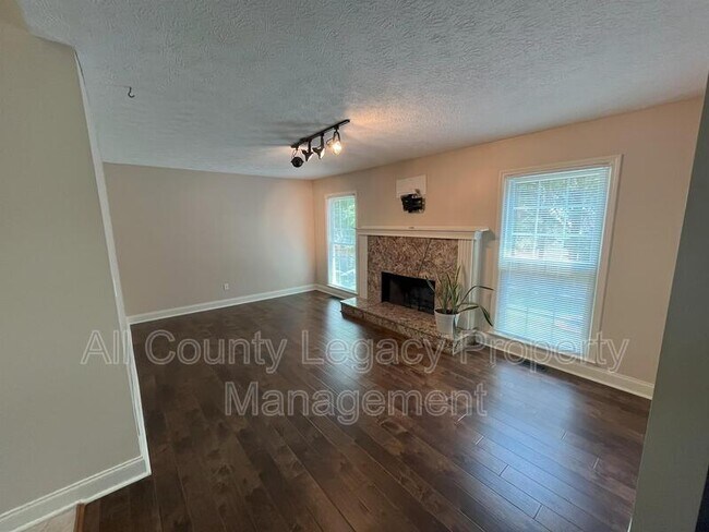 2320 Springdale Dr in Snellville, GA - Building Photo - Building Photo