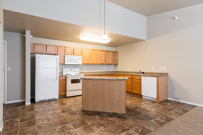 Timber Cove Apartments in Tioga, ND - Foto de edificio - Interior Photo