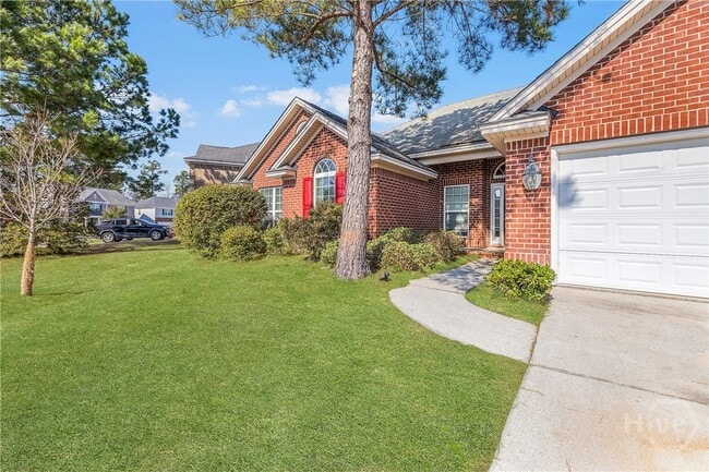 property at 4 Winslow Cir
