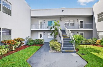 184 Burgandy Way in Delray Beach, FL - Building Photo - Building Photo