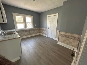 12808 Farringdon Ave in Cleveland, OH - Building Photo - Building Photo