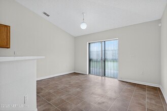 2042 Wiley Oaks Ln in Jacksonville, FL - Building Photo - Building Photo