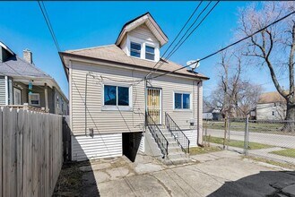 1301 W 71st Pl in Chicago, IL - Building Photo - Building Photo