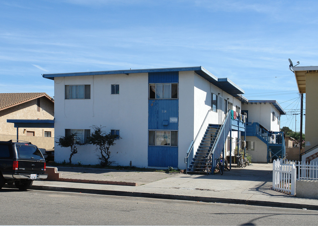 114 S Roosevelt Ave in Oxnard, CA - Building Photo