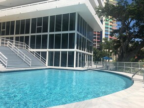1627 Brickell Ave in Miami, FL - Building Photo - Building Photo