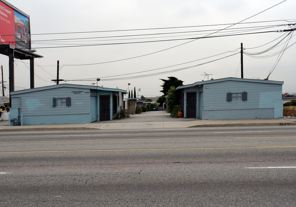 Westmount Court Trailer Park in Gardena, CA - Building Photo