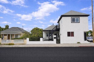 2096 Franklin Ave in San Diego, CA - Building Photo