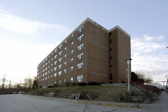 Ledgewood Apartments in Biddeford, ME - Building Photo - Building Photo