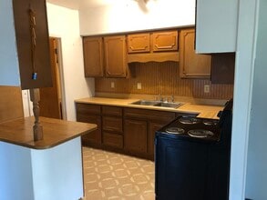 4872 Byron Dr, Unit Upstairs in Vassar, MI - Building Photo - Building Photo