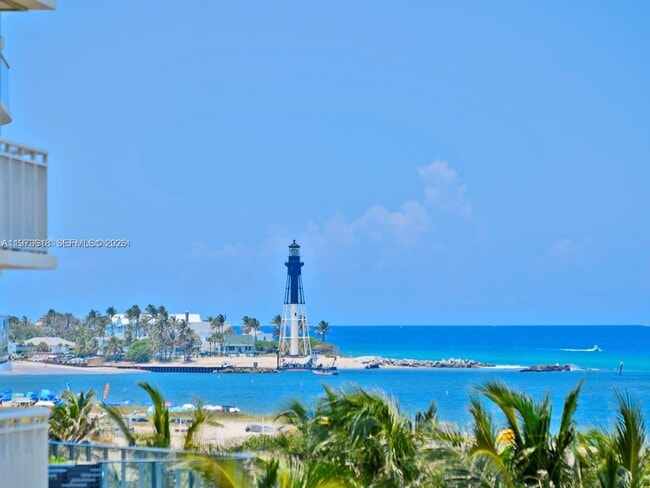 704 N Ocean Blvd in Pompano Beach, FL - Building Photo - Building Photo