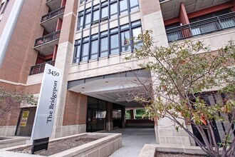 3450 S Halsted St in Chicago, IL - Building Photo - Building Photo