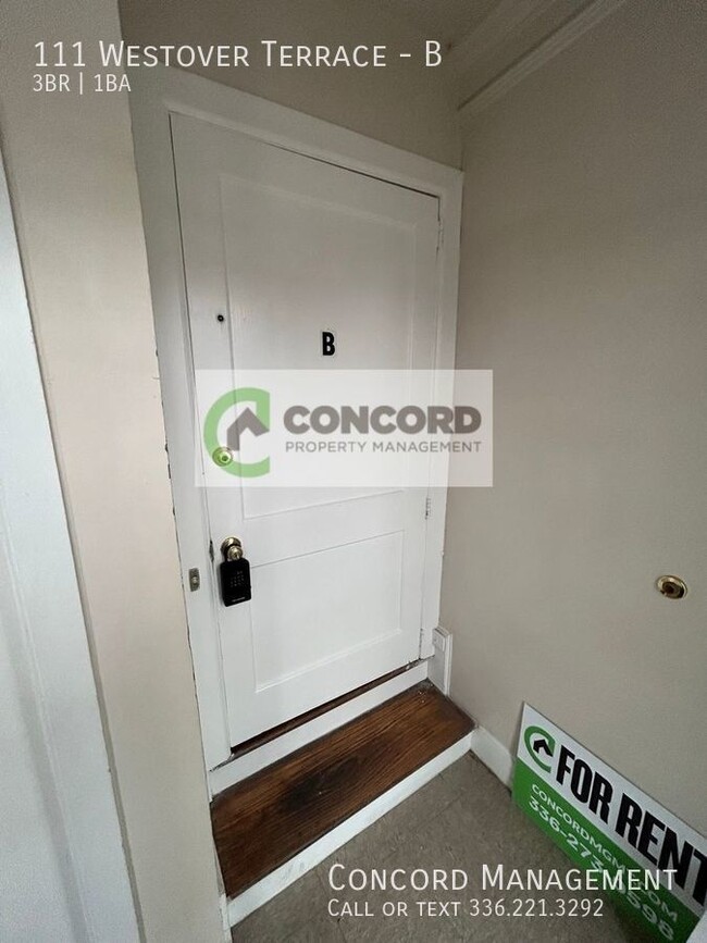 111 Westover Terrace in Greensboro, NC - Building Photo - Building Photo