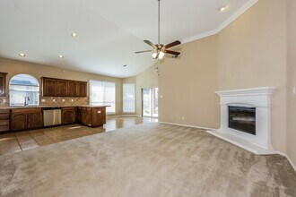 1212 Juniper Ln in Burleson, TX - Building Photo - Building Photo